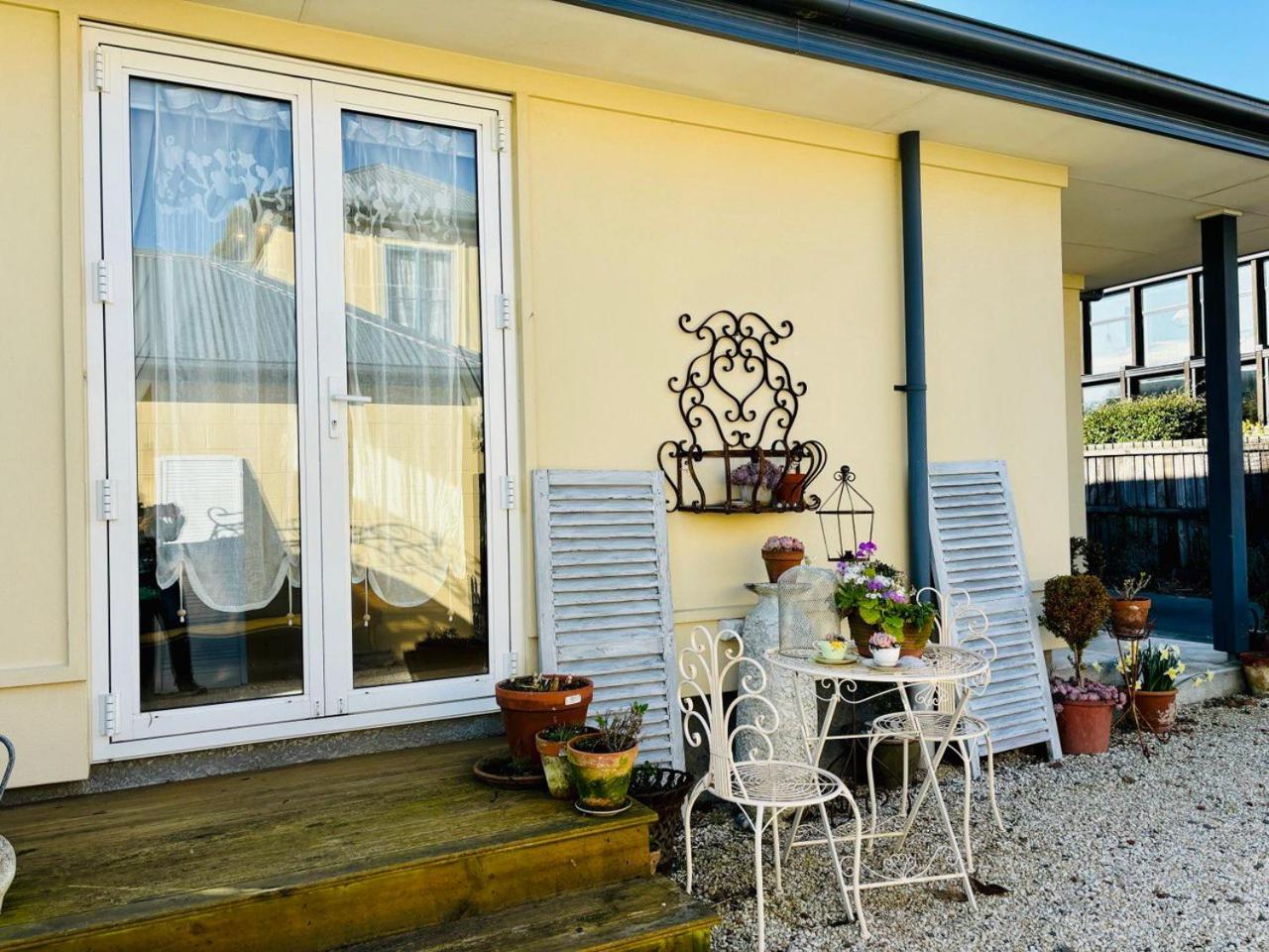 Papanui Paris Inspired Apartment Christchurch Esterno foto