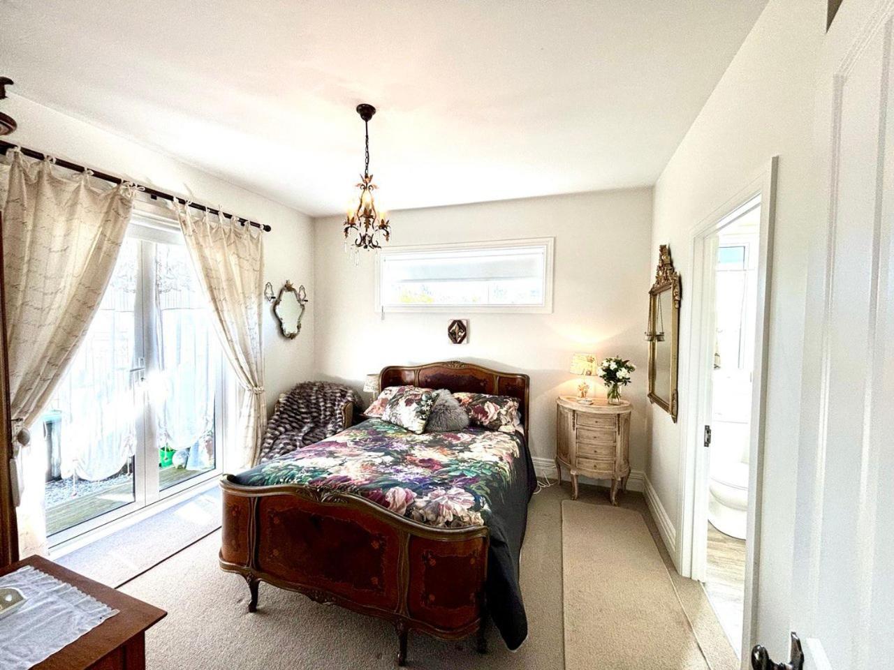 Papanui Paris Inspired Apartment Christchurch Esterno foto